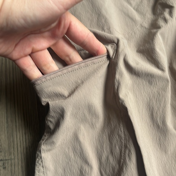 Merrell | Tan Selectwick Cargo Pants With Pockets Size 10 - Picture 4 of 13